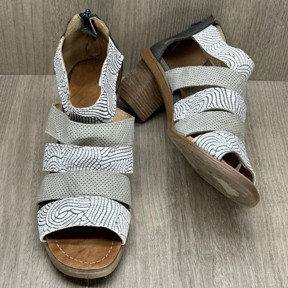 Clocharme Sandals Womens Sz 38 Open Toe Block Heel Gladiator Suede Leather Gray - Picture 7 of 12